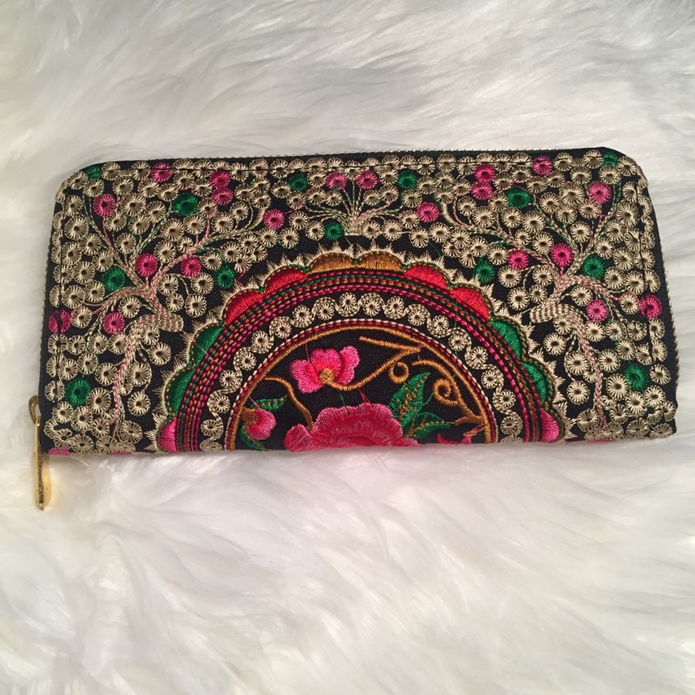 NWOT Multicolor Floral Fabric Wallet